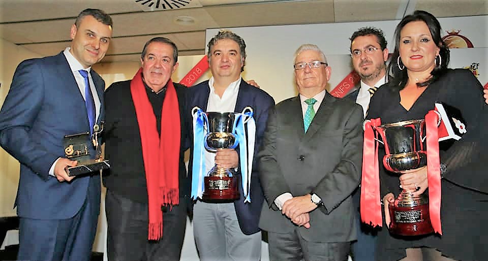 El FSF recogió ayer el trofeo Campeón de Liga del Grupo III de la Segunda División Nacional Fútbol Sala Femenino 2017-2018 – CALATRAVA DIGITAL